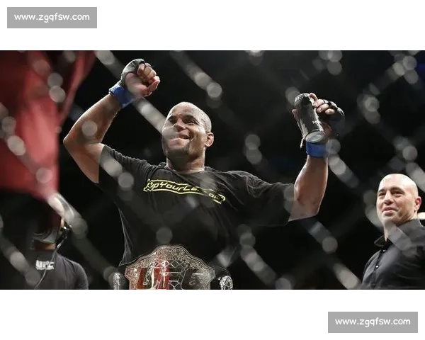 丹尼尔科米尔精彩比赛视频全程回放，感受极速冲刺与精彩对决的震撼时刻